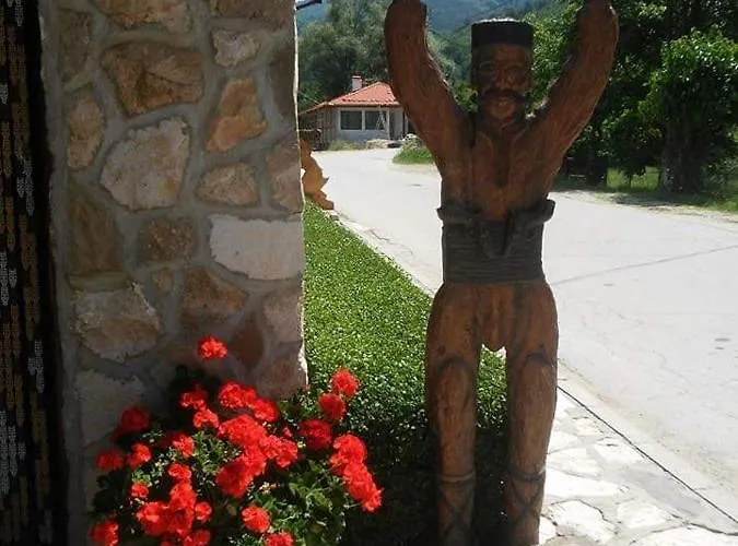 стар мерак Hotel Ribarica